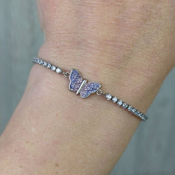 Women’s 3 Piece Silver Tone Bracelet Set With 2 Embellished Butterfly Pins Brooc - Picture 3 of 6